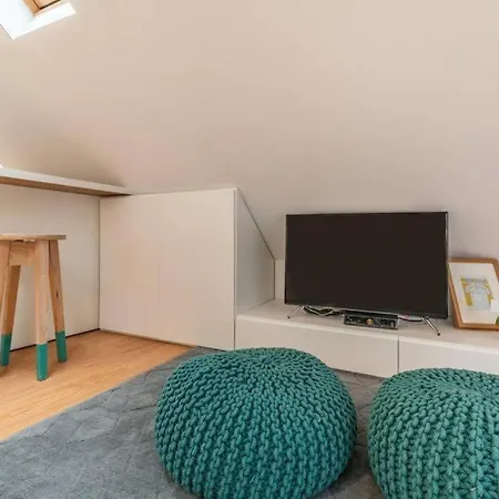 My Fair - Bica Charm * リスボン