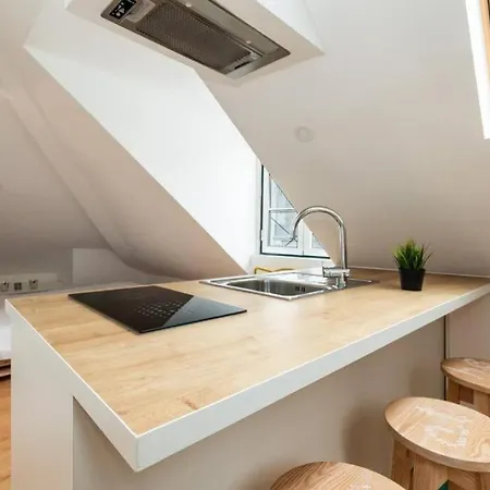 My Fair - Bica Charm Daire Lisboa